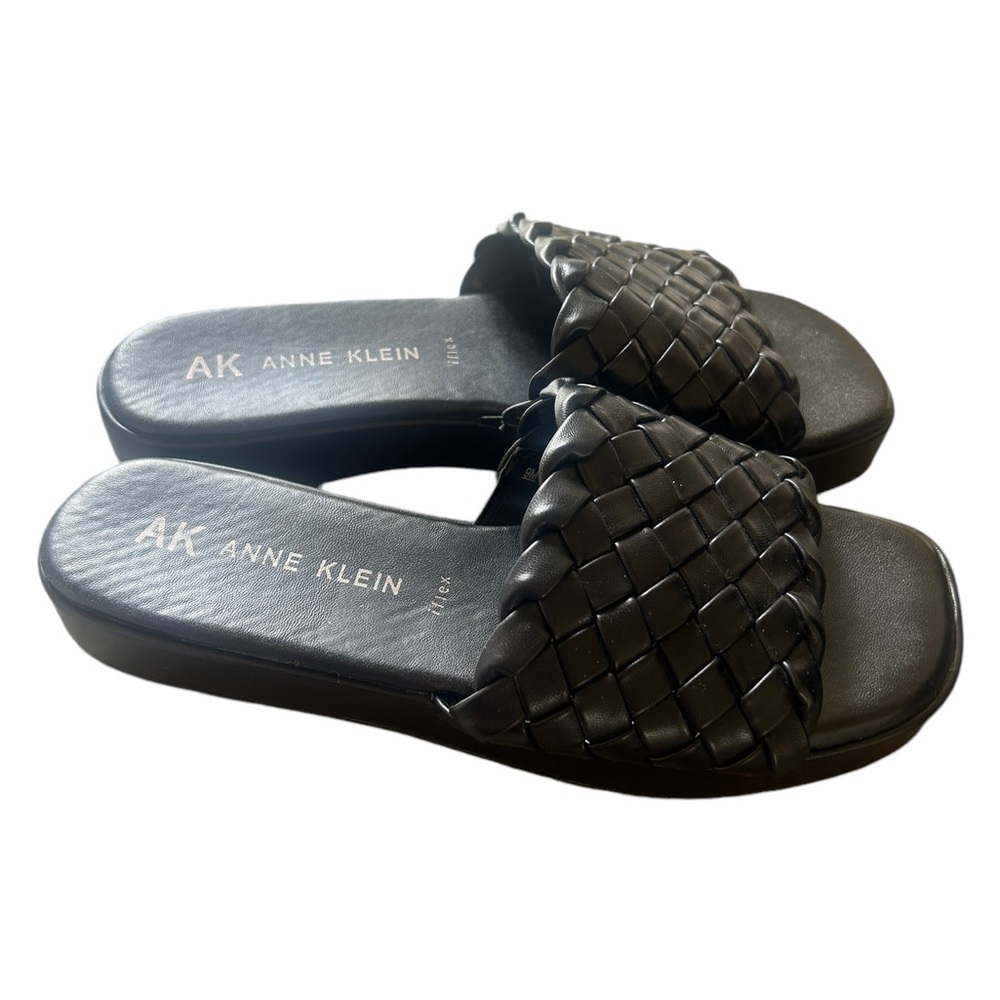 ••Anne Klein Black Faux Leather Sandals SZ 9M Great Condition Faux Leather Woven